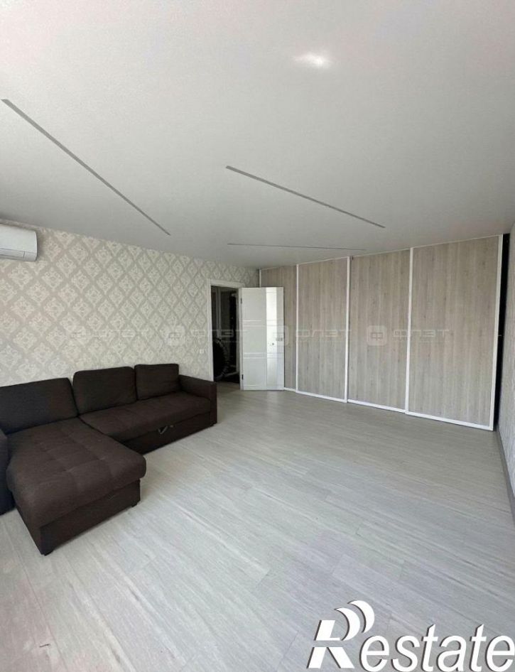 3-комн квартира ул. Короленко, дом 53