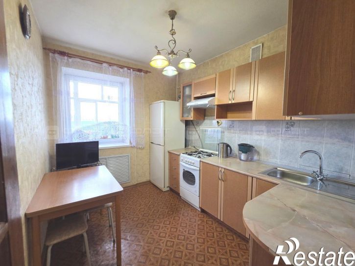 2-комн квартира ул. Космонавтов, дом 44