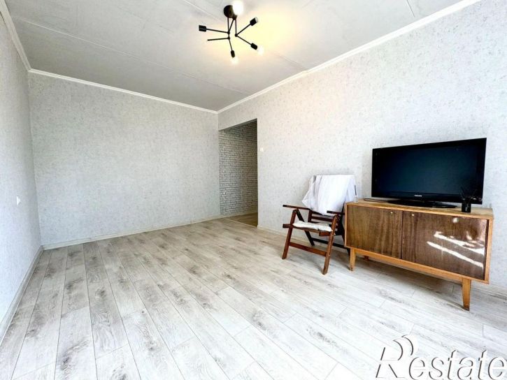 2-комн квартира улица Латышских Стрелков, 33,  д. 33