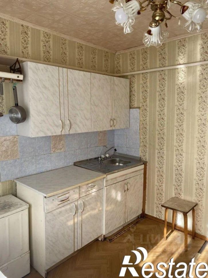 2-комн квартира улица Юлиуса Фучика, 44,  д. 44