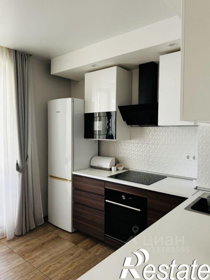 3-комн квартира улица Адоратского, 1Б,  д. 1Б