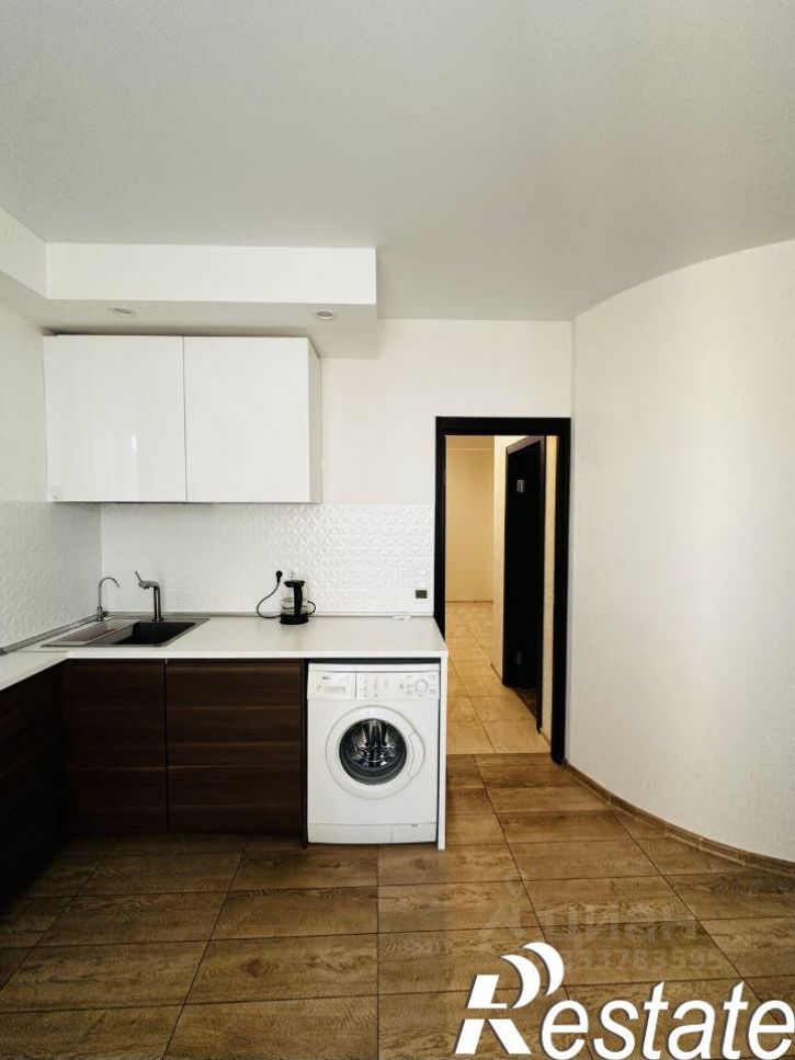 3-комн квартира улица Адоратского, 1Б,  д. 1Б