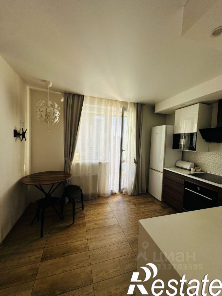 3-комн квартира улица Адоратского, 1Б,  д. 1Б