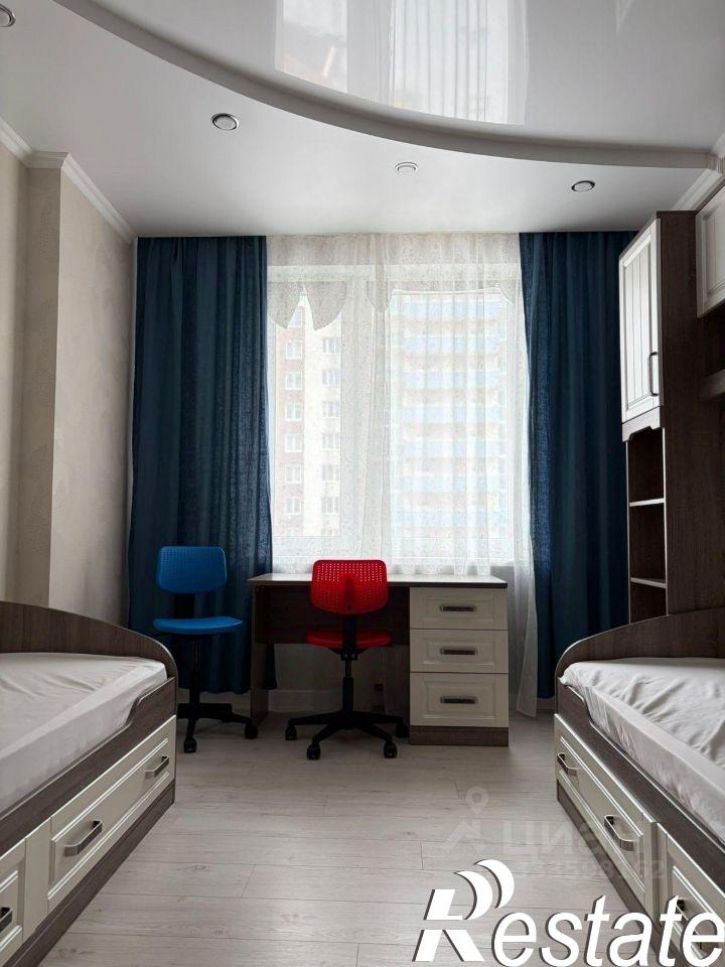 3-комн квартира улица Юлиуса Фучика, 88,  д. 88