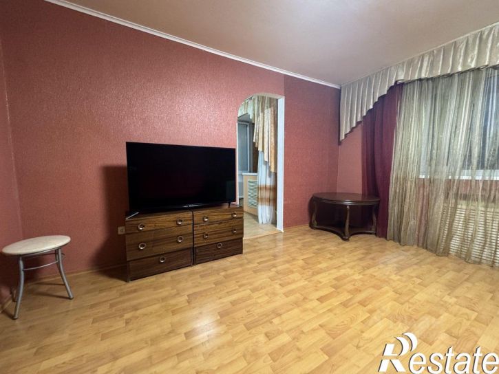 2-комн квартира улица Космонавтов, 51,  д. 51