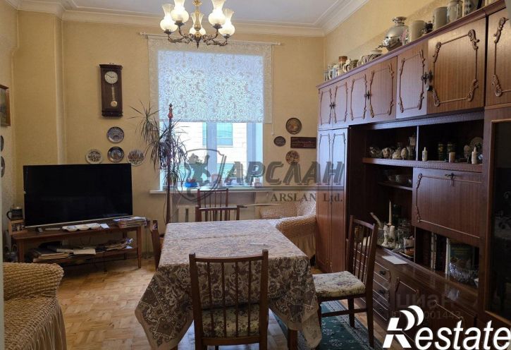 3-комн квартира улица Гаяза Исхаки, 8,  д. 8