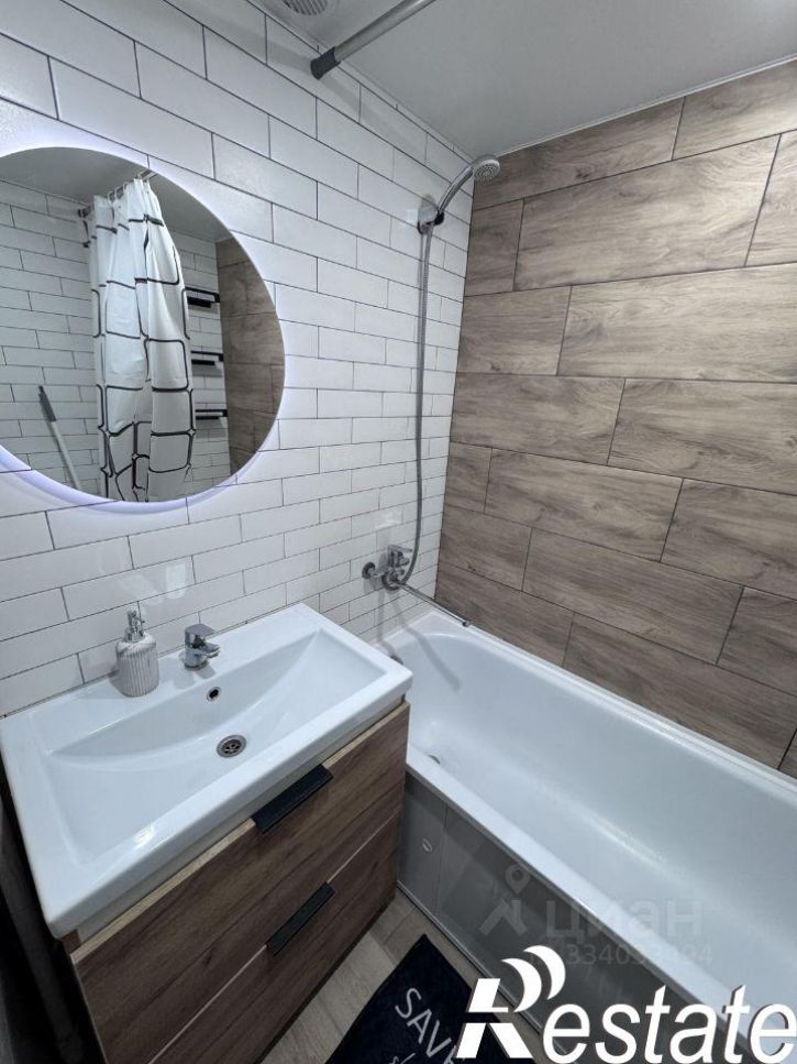 1-комн квартира улица Адоратского, 39Б,  д. 39Б