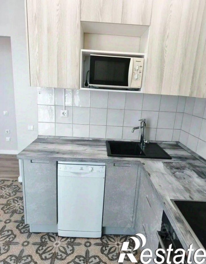 2-комн квартира улица Рауиса Гареева, 111 к1,  д. 111 к1