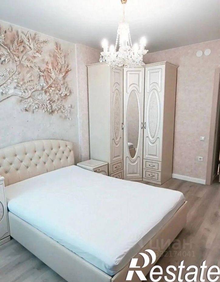 2-комн квартира улица Рауиса Гареева, 111 к1,  д. 111 к1