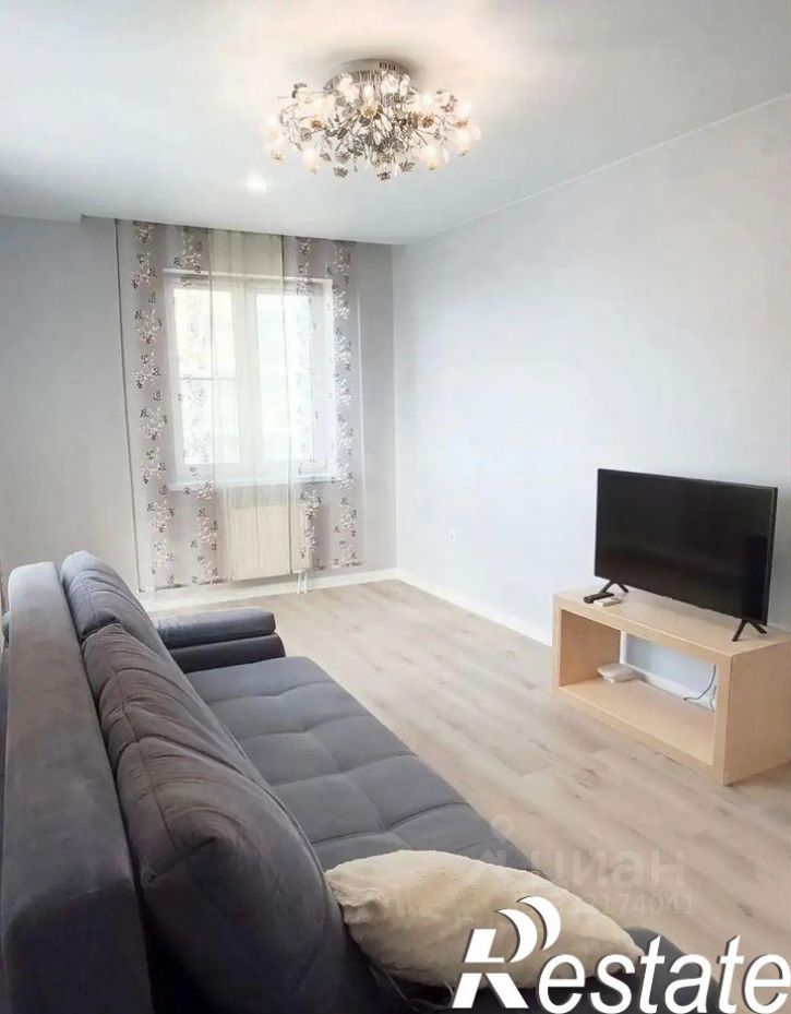 2-комн квартира улица Рауиса Гареева, 111 к1,  д. 111 к1
