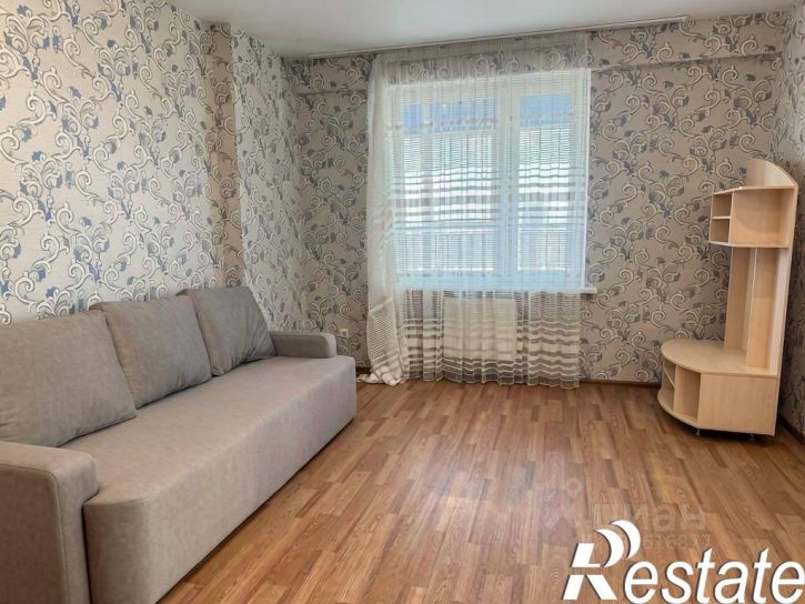 2-комн квартира улица Юлиуса Фучика, 88,  д. 88