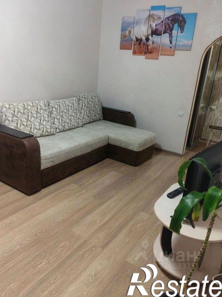 1-комн квартира улица Павлюхина, 128,  д. 128