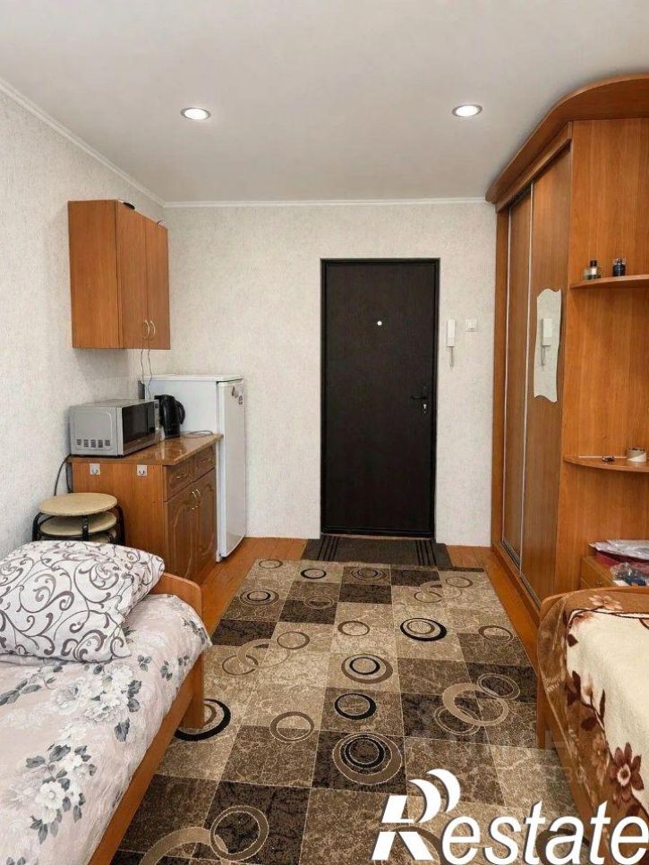 1-комн квартира улица Космонавтов, 10,  д. 10