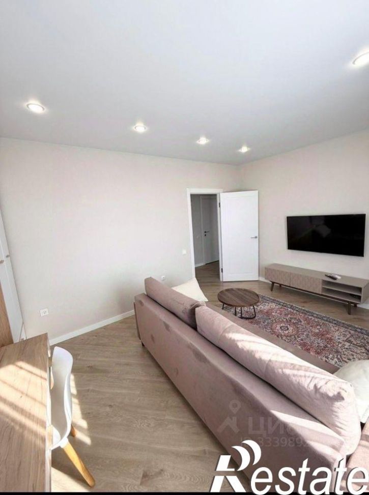 2-комн квартира улица Космонавтов, 61Е,  д. 61Е