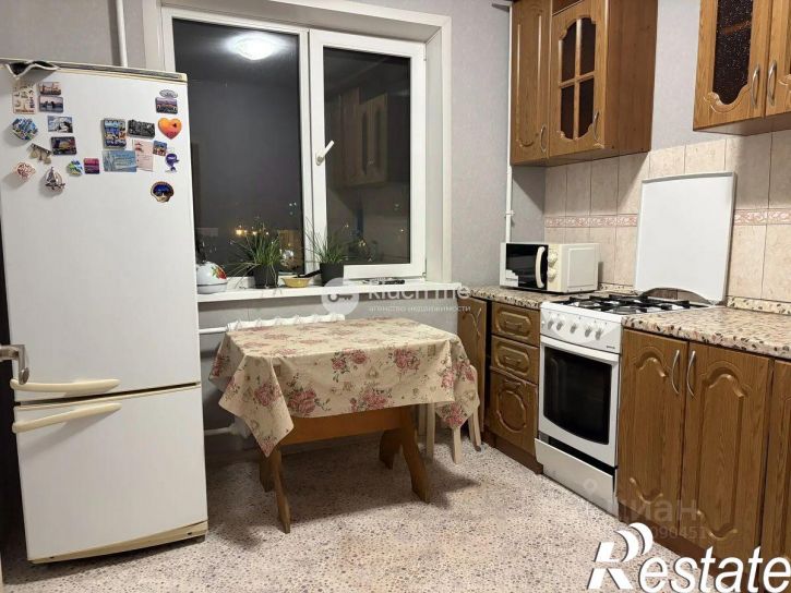 2-комн квартира улица Адоратского, 31,  д. 31