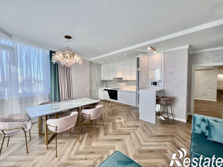 4-комн квартира Оренбургский тракт, 8Д,  д. 8Д