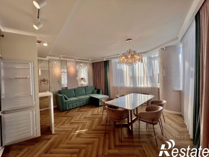 4-комн квартира Оренбургский тракт, 8Д,  д. 8Д
