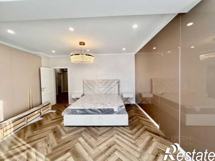 4-комн квартира Оренбургский тракт, 8Д,  д. 8Д