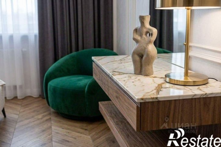 4-комн квартира Оренбургский тракт, 8Д,  д. 8Д