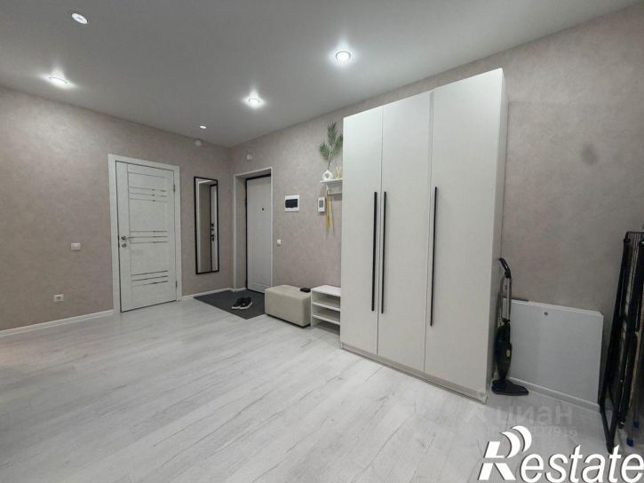 3-комн квартира улица Габдуллы Кариева, 4,  д. 4