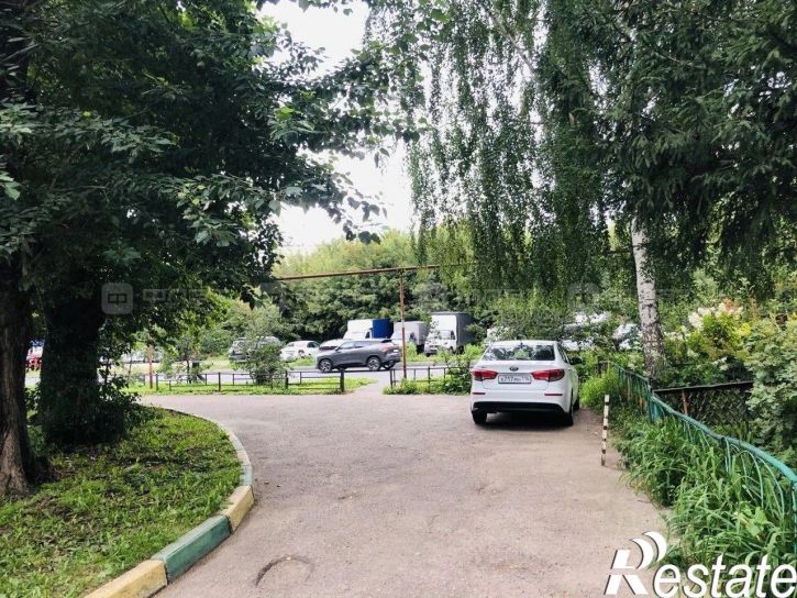 2-комн квартира улица Павлюхина, 120,  д. 120