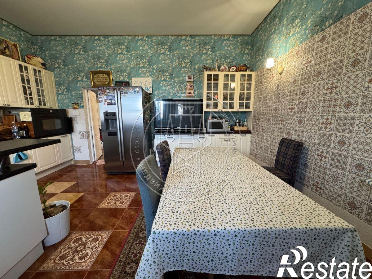 Купить дачу, дом, коттедж за 45 000 000 рублей на Зеленая Поляна ул, 29Б