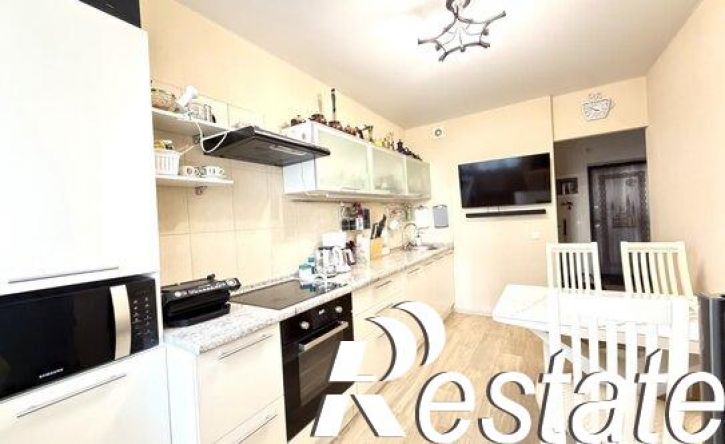 3-комн квартира улица Космонавтов, 61Б,  д. 61Б