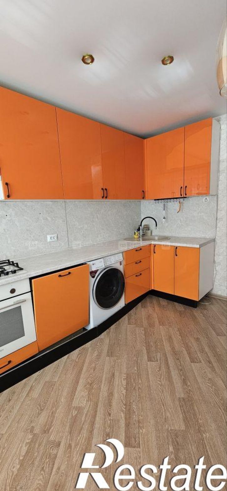 2-комн квартира ул. Серова, дом 43 к1