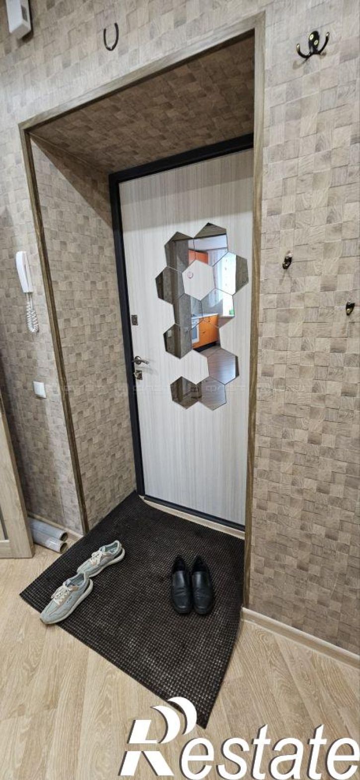 2-комн квартира ул. Серова, дом 43 к1