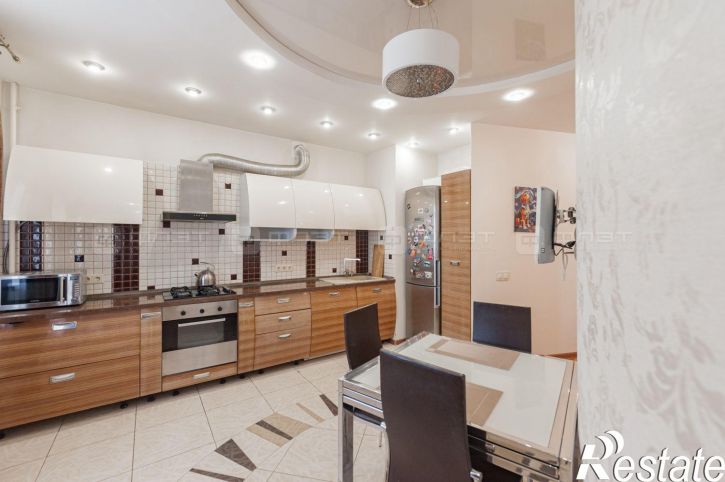 3-комн квартира ул. Габдуллы Кариева, дом 5