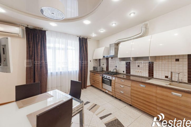 3-комн квартира ул. Габдуллы Кариева, дом 5