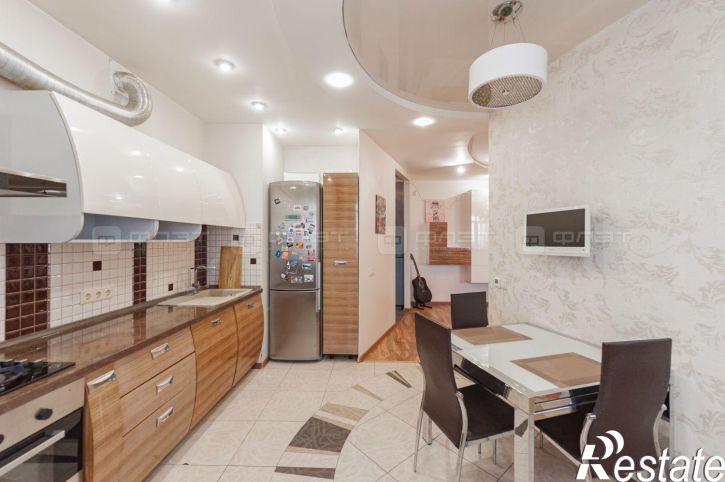 3-комн квартира ул. Габдуллы Кариева, дом 5
