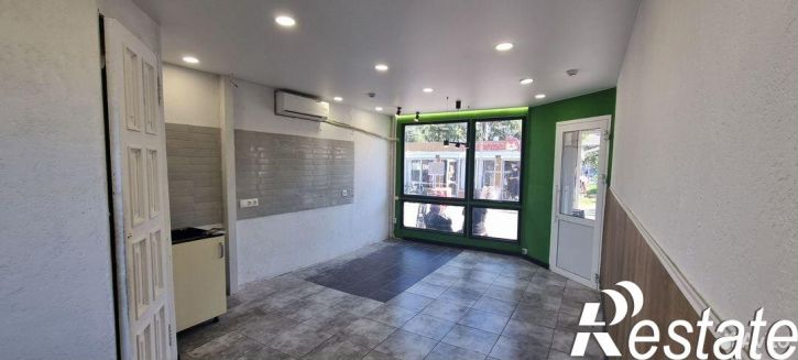 Торговое помещение улица Адоратского, 21А,  д. 21А