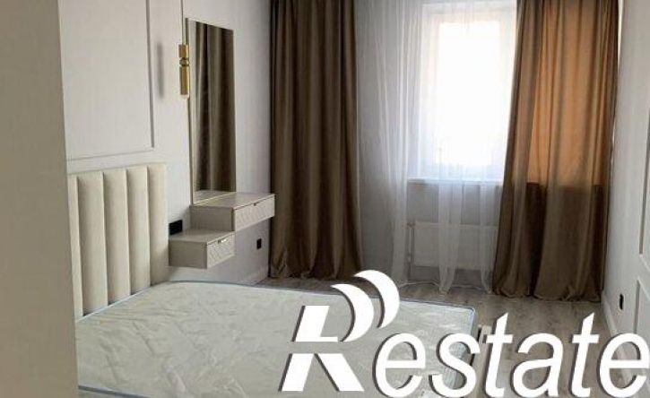 3-комн квартира улица Заслонова, 40 к2,  д. 40 к2