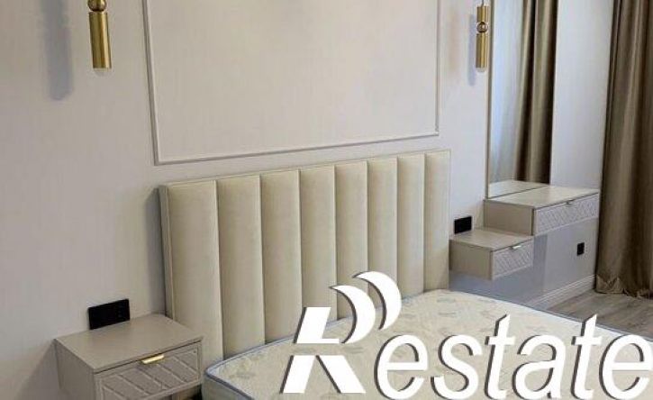 3-комн квартира улица Заслонова, 40 к2,  д. 40 к2