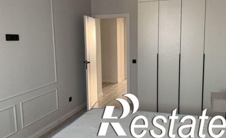3-комн квартира улица Заслонова, 40 к2,  д. 40 к2