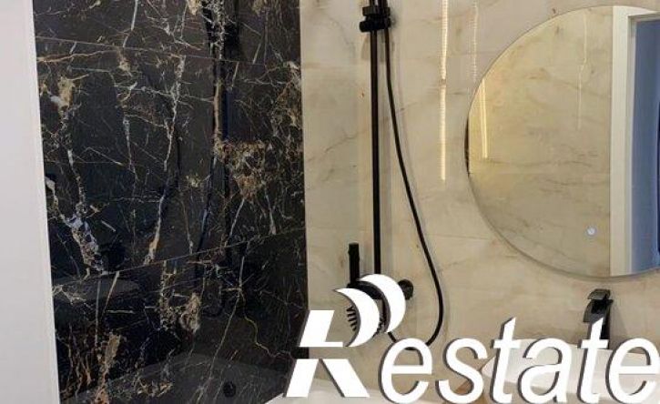 3-комн квартира улица Заслонова, 40 к2,  д. 40 к2