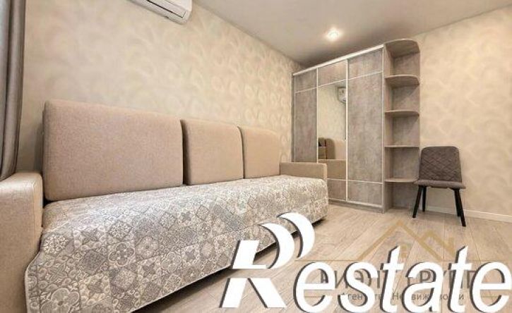 2-комн квартира улица Комарова, 20,  д. 20