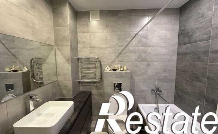 2-комн квартира улица Рауиса Гареева, 107,  д. 107