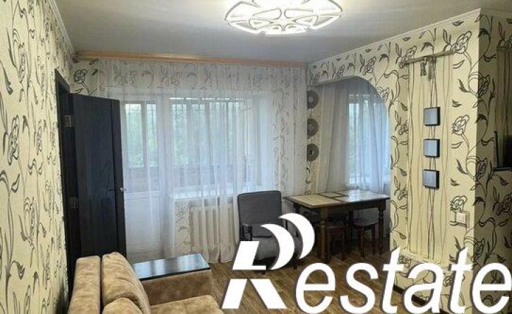 2-комн квартира Поперечно-Базарная улица, 1,  д. 1