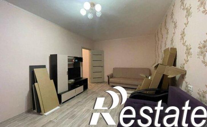 2-комн квартира улица Адоратского, 31,  д. 31