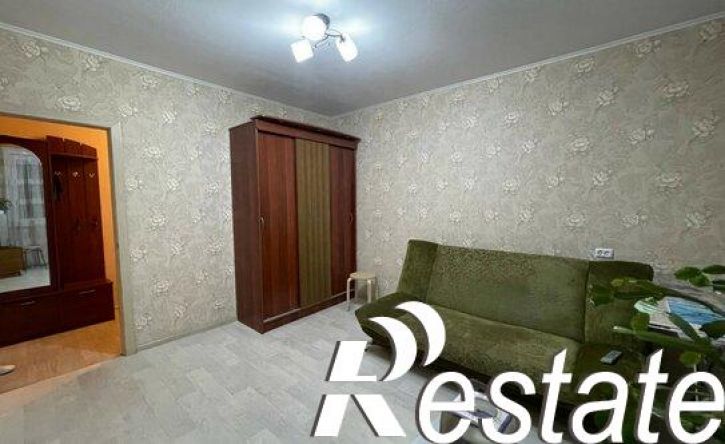 2-комн квартира улица Адоратского, 31,  д. 31