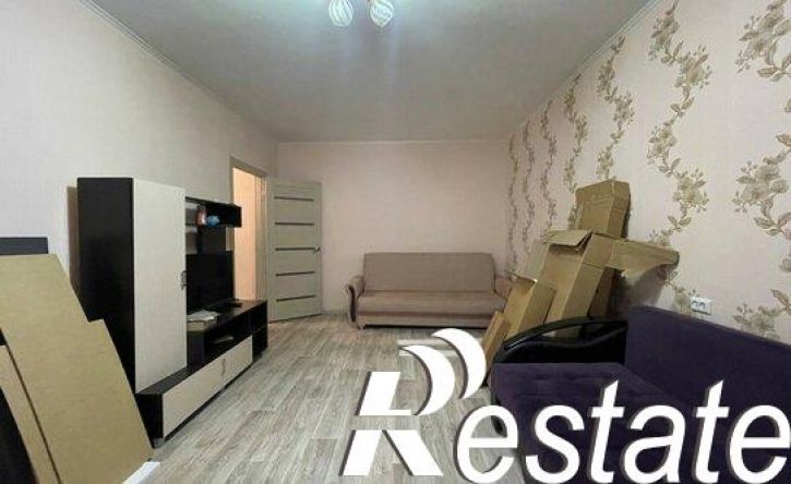 2-комн квартира улица Адоратского, 31,  д. 31