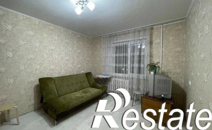 2-комн квартира улица Адоратского, 31,  д. 31