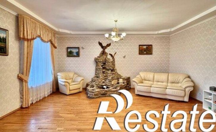 4-комн квартира улица Калинина, 10,  д. 10