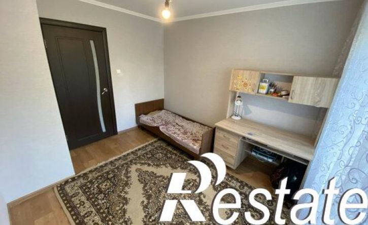 3-комн квартира улица Рихарда Зорге, 33,  д. 33