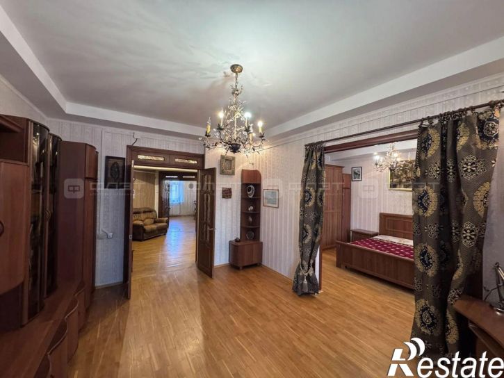 3-комн квартира ул. Япеева д.19