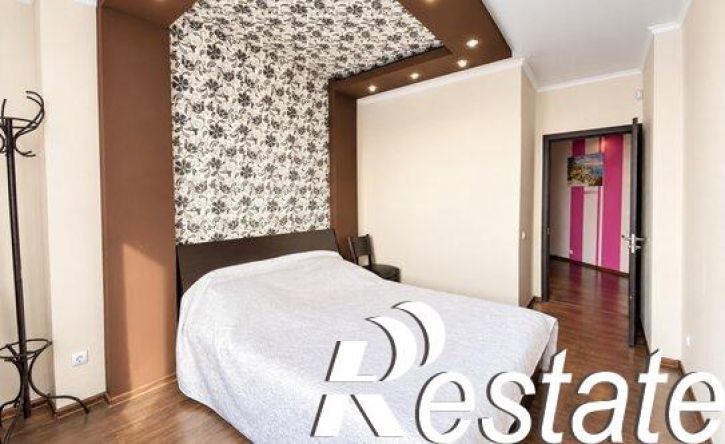 2-комн квартира проспект Ямашева, 103А,  д. 103А