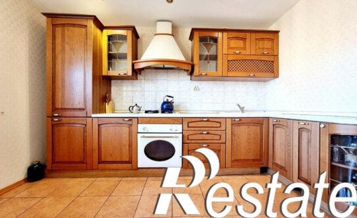 3-комн квартира улица Космонавтов, 44,  д. 44