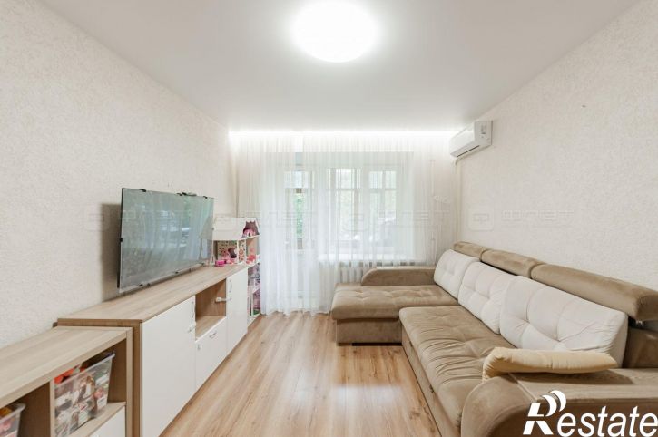 3-комн квартира ул. Павлюхина, дом 122